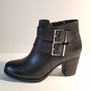 Clarks Artisan Black Leather Ankle Boots